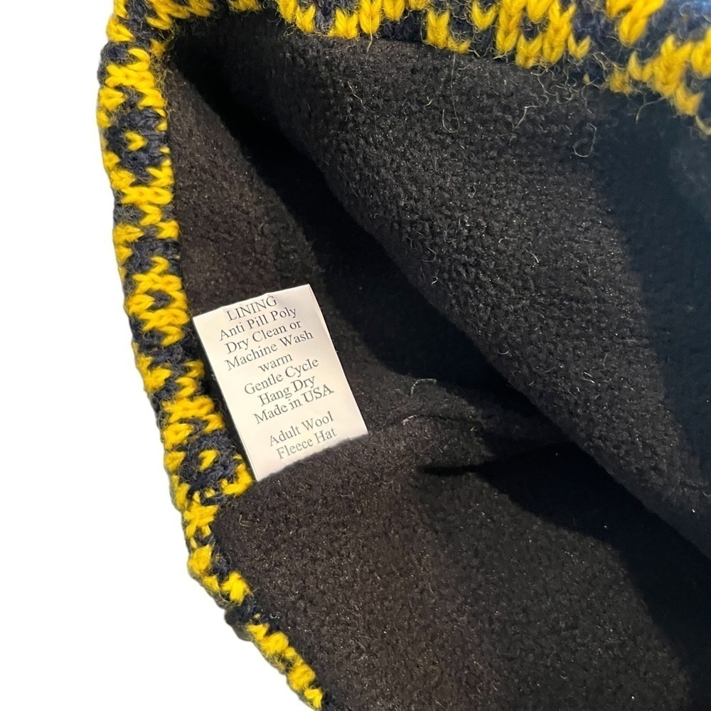 Minnesota Mittens Black Yellow Wool Cap Made in USA Fleece Lined - Picture 4 of 5